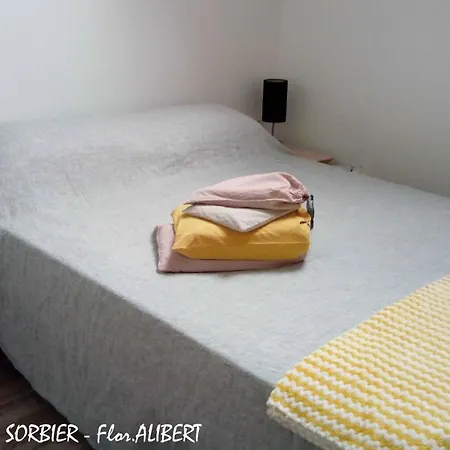 A L'ombre Du Sorbier Casa vacanze *