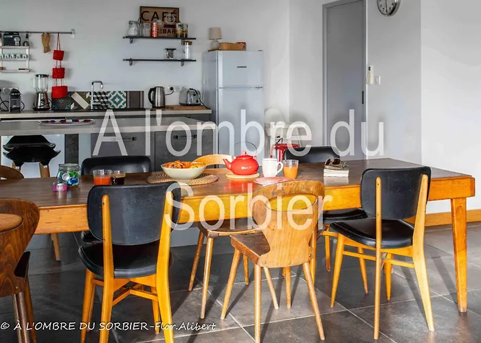 Feriehus A L'ombre Du Sorbier Terrasson